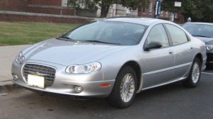 Chrysler_LHS_or_Concorde_Limited.jpg