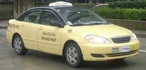 640px-05-08_Toyota_Corolla_Vancouver_Taxi_Vancouver_2010.jpg