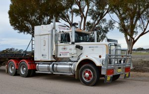 RiverluckTransport1997WesternStar4900FX.jpg