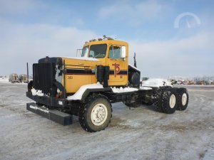 1983PETERBILT353pic1.jpg