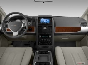 2008_chrysler_town___country_dashboard.jpg