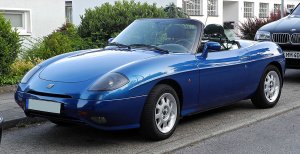 1200px-Fiat_Barchetta__Frontansicht_3_Juni_2011_Wlfrath.jpg