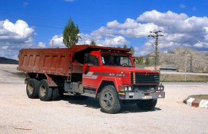 De_Soto_AS_700_Dump_truck_turkey_1989.jpg