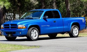 1998-Dodge-Dakota-59-R-T-Club-Cab-BringATrailer-1.jpeg