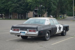 2560px-1974_Dodge_Monaco_Blues_Brothers_Tribute_35578498624.jpg
