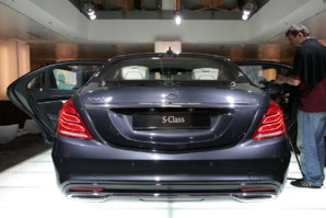 2014-s-class-reveal-live-16-1368962649.jpg