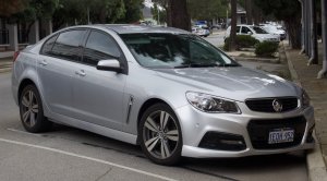 2014_Holden_Commodore_VF_MY14_SV6_sedan_2018-08-27_01.jpg