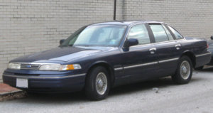 1993-1994_Ford_Crown_Victoria_--_01-28-2010.jpg
