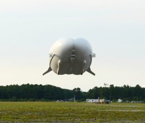 Airlander_-_Flight_Take-off_Front.jpg
