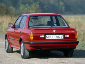 bmw_325ix_sedan_2.jpg