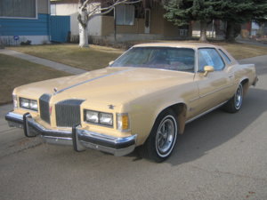 1976_Pontiac_Grand_Prix_SJ.jpg