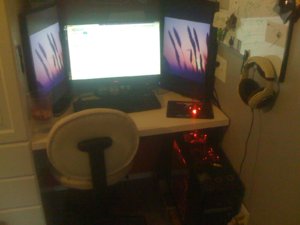 desk_wide.JPG
