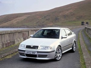 SKODAOctaviaRS1-8T-1155_6.jpg