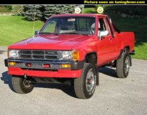 pics-max-15760-325516-1985-toyota-hilux.jpg