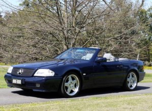 Mercedes benz 500 series (1993).jpg
