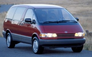 1991-Toyota-Previa-1-1024x640-450x281.jpg