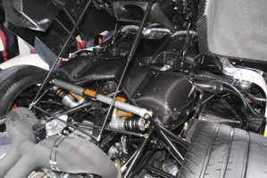 koenigsegg-agera-one-1-engine.jpg