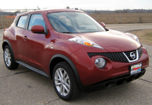 1280px-2012_Nissan_Juke_S_AWD--_NHTSA.jpg