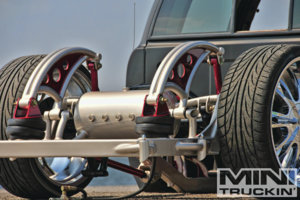 2003-gmc-sonoma-bagged-rear-suspension.jpg