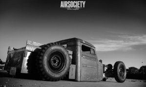 jeep-willys-village-customs-airsociety-rat-rod-bagged-air-suspension-006.jpg