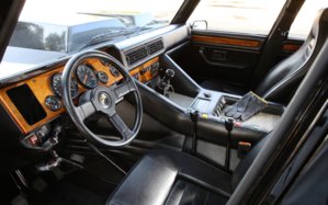 lamborghini-lm002-front-interior.jpg