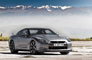 r35-nissan-gtr.jpg