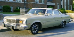 1975_AMC_Matador_base_Sedan_beige_left-front.jpg