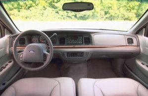 2001_ford_crown_victoria_interior_100003646_m.jpg