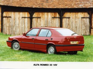 alfa-romeo-33-16v.jpg
