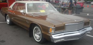 '76_Dodge_Royal_Monaco_Coupe_(Orange_Julep).JPG