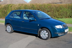 2001_Skoda_Fabia.jpg