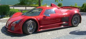 1920px-Gumpert_Apollo_3.jpg