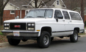 GMC_Suburban_--_12-14-2011.jpg