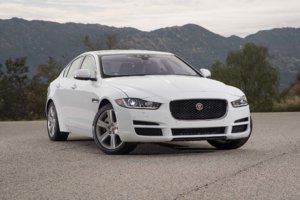 2017-Jaguar-XE.jpg