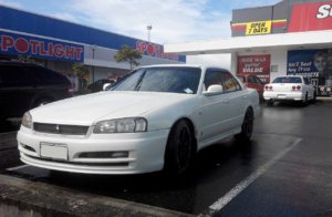 1280px-Nissan_Skyline_2001.jpg
