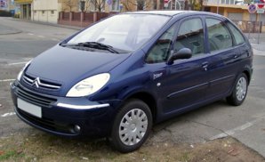 Citroen_Xsara_Picasso_front_20080103.jpg