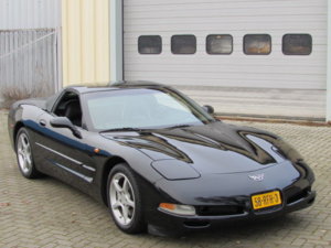 BlackCorvette.jpg