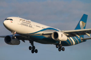 08-omanair-a330200-TisMeyer.jpg
