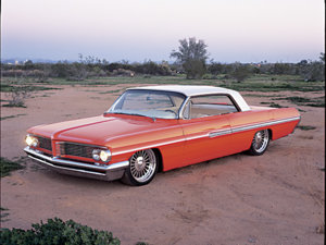 0601cr_01z+1962_Pontiac_Bonneville+Orange_Body_White_Roof_Driver_Side_Front_View.jpg