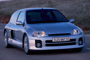 renault_clio_v6_large_25837.jpg