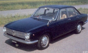 Alfa romeo OSI 2600 berlina deluxe saloon.jpg