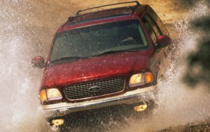 2000_ford_expedition_4dr-suv_eddie-bauer_f_oem_1_500.jpg