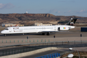 800px-Air_Mali_MD-83_TZ-RMK_MAD_2010-01-09.png