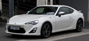 Toyota_GT86_–_Frontansicht,_17__September_2012,_Düsseldorf.jpg