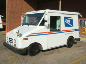 1024px-Fourgon-GrummanLLV-USPostal-Eufaula-Alabama-av.jpg