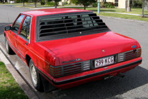 1986-1988_Ford_XF_Falcon_GL_sedan_04.jpg