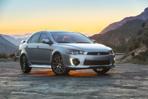 2016-Mitsubishi-Lancer-GT_Sedan-01.jpg
