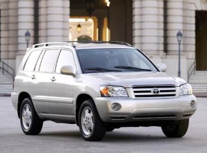 2004-Toyota-Highlander-FrontSide_TTHIG041_505x375.jpg
