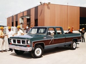 gmc_2500_sierra_classic_3_3_crew_cab_1.jpg