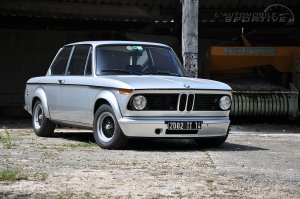 bmw-2002-turbo.jpg